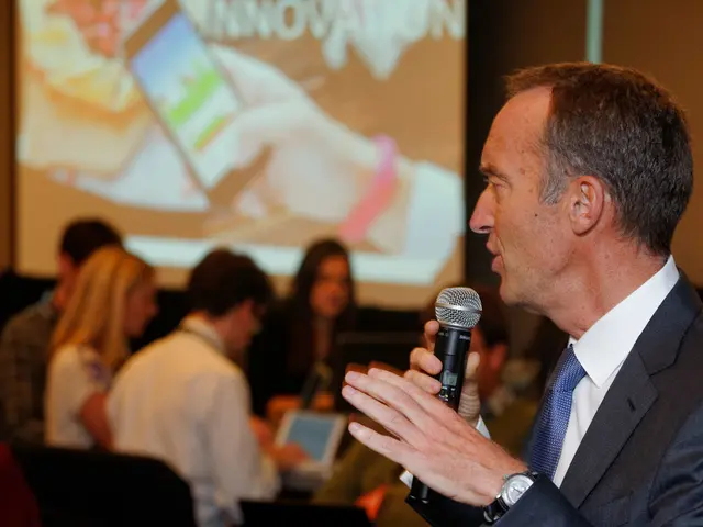 WhatsApp introduces a new guest chat feature, accessible to non-users.