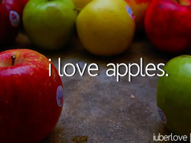 "New Orange Variant of iPhone 17 Pro Unveiled: Preparing for controversy with design choice that...