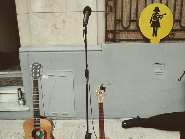 Recall of the EV 635A Elicits Memories Among Readers